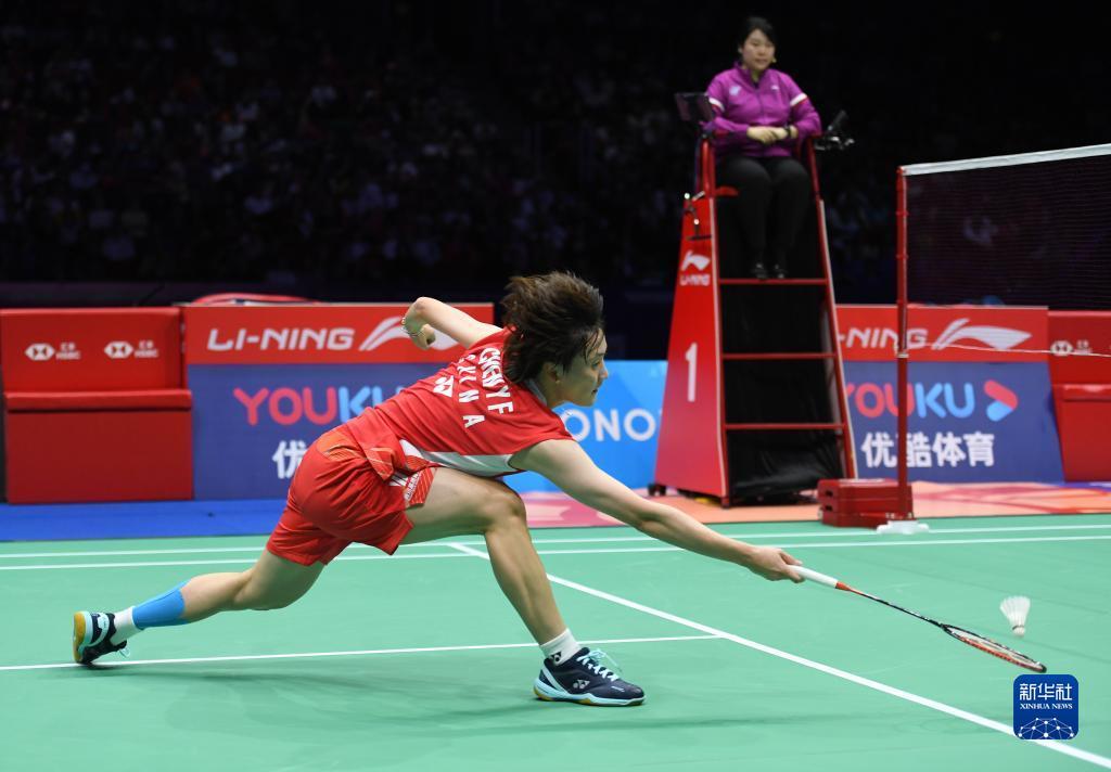 为其拖累 为其拖累