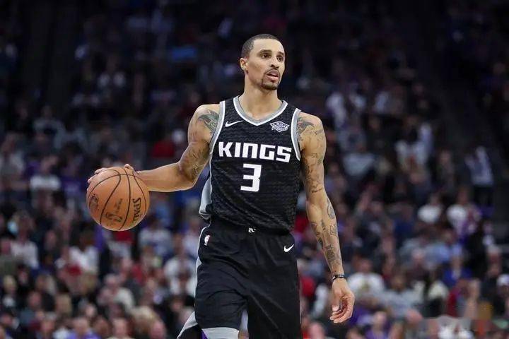 动出现了更 动出现了更